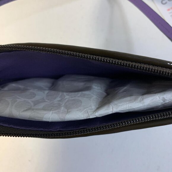 Stunning **Coach** patchwork wristlet crafted - Picture 3 of 4